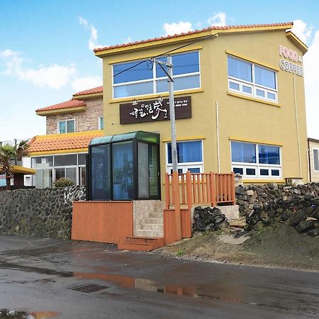 Gyeryonggil Pension Jeju Eksteriør bilde